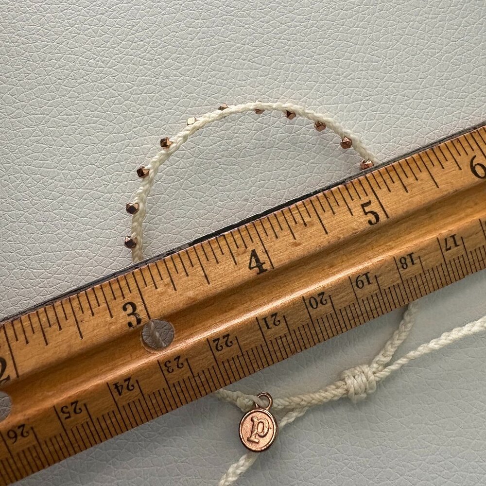 Lot of Eight 8 Bracelets - Picture 10 of 10